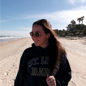 Meet your Posher, Alexis